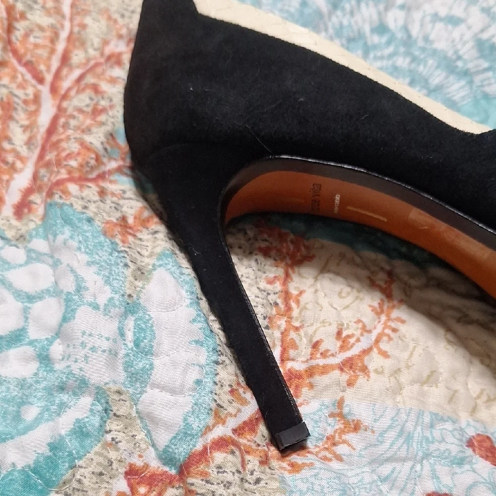 Dolce Vita Black and Cream Heels